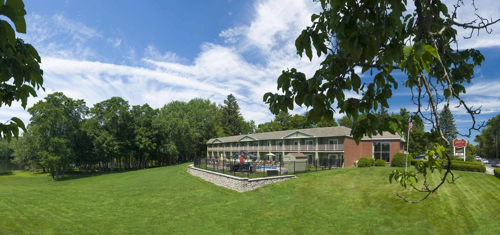 University Inn Academic Suites Orono Exteriér fotografie